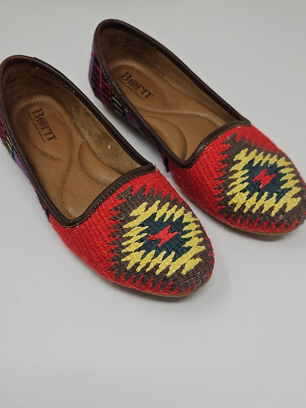 Born Coloroful Red Southwestern Woven Slip-On Flats Women's 8.5